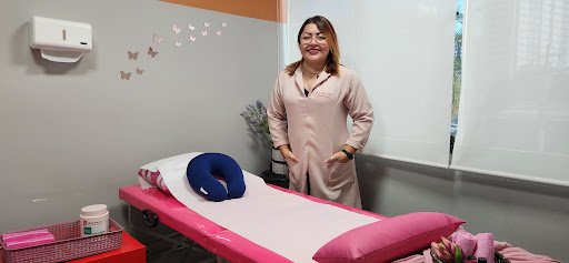 Dra. Anna Isabel Pinheiro do Carmo em seu consultório na Carpe Diem